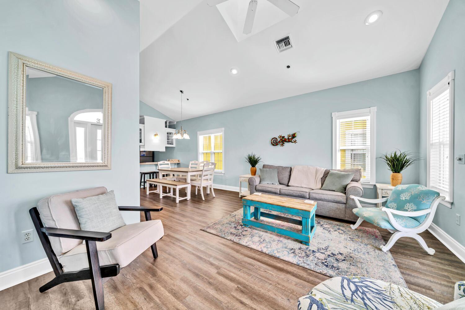 Summer Towne #8 - Sea-questered Holiday home *